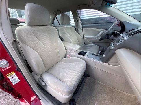 Used 2009 Toyota Camry LE image 4