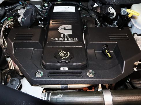 Used 2024 RAM 3500 Laramie image 9