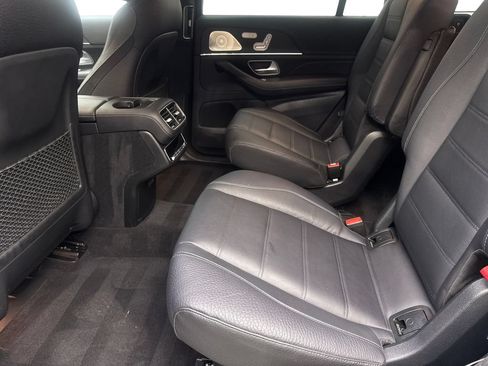 Used 2023 Mercedes-Benz GLS 580 4MATIC image 32