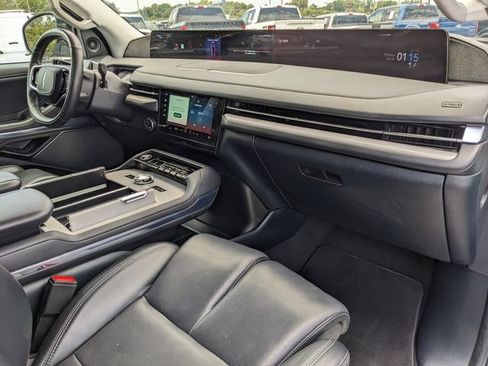Used 2025 Lincoln Navigator Reserve AWD/4WD image 14