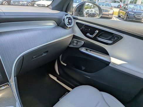 New 2026 Mercedes-Benz GLC 300 4MATIC image 19