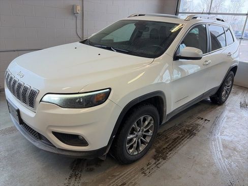 Used 2020 Jeep Cherokee Latitude Plus w/ Comfort/Convenience Group image 2