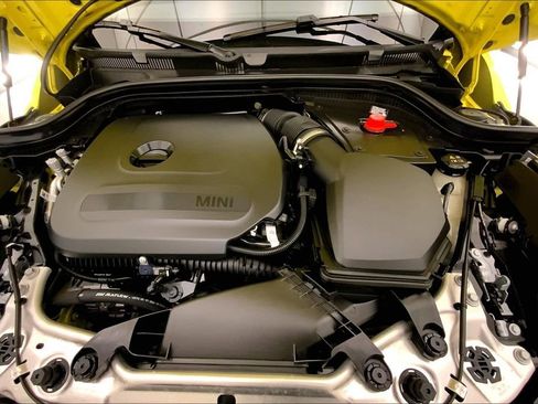 Certified 2025 MINI Cooper S image 9