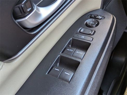 Used 2018 Honda CR-V EX-L image 25