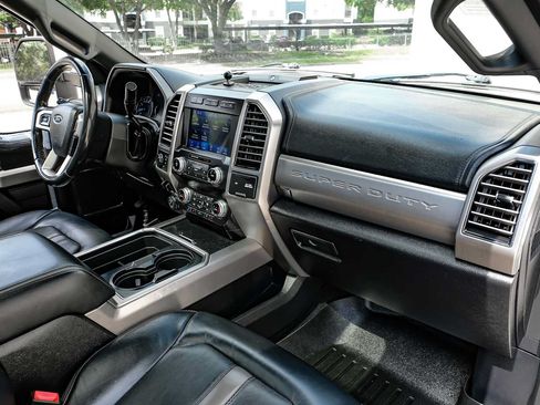 Used 2021 Ford F250 Platinum w/ FX4 Off-Road Package AWD/4WD image 15