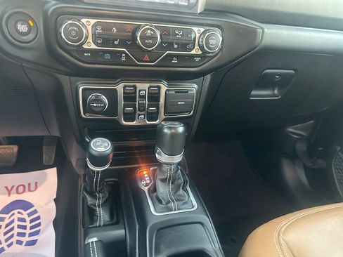 Used 2023 Jeep Wrangler Unlimited Sahara w/ Cold Weather Group image 11