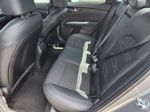Used 2022 Kia Forte GT-Line w/ GT-Line Premium Package FWD image 18