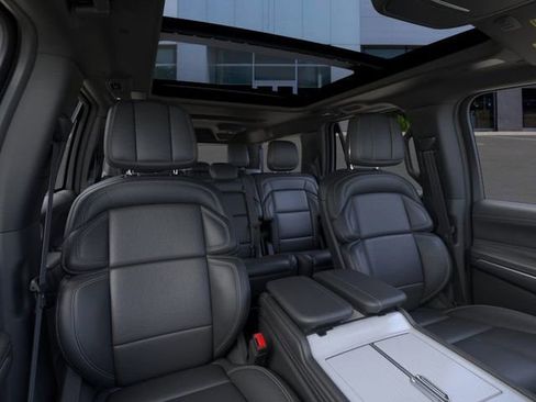 New 2025 Lincoln Navigator L Reserve w/ Jet Appearance Package image 33