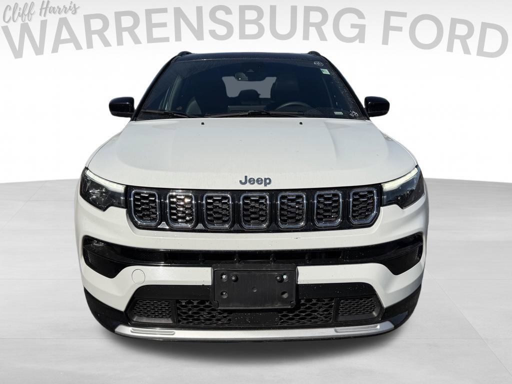 Used 2025 Jeep Compass Limited w/ Elite Group AWD/4WD image 2