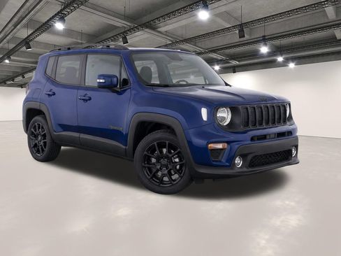 Used 2020 Jeep Renegade Altitude FWD image 2