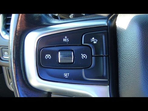 Used 2022 Chevrolet Suburban Premier image 20