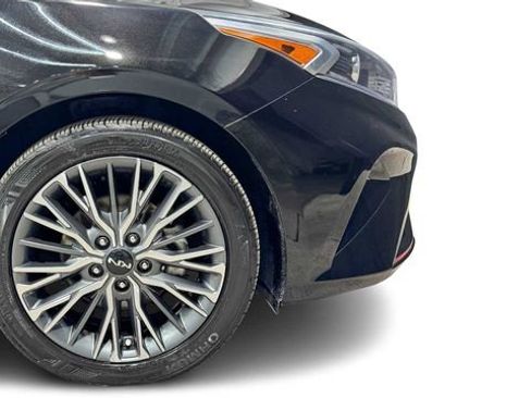 Used 2024 Kia Forte LXS FWD image 8