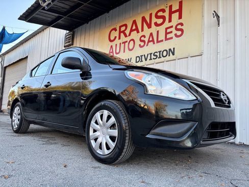 Used 2015 Nissan Versa S image 3