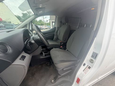 Used 2020 Nissan NV200 S FWD image 11
