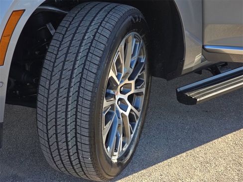 New 2026 GMC Yukon Denali w/ Sun & Power Step Package image 32