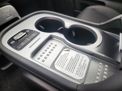 New 2026 Hyundai Ioniq 9 SEL image 15