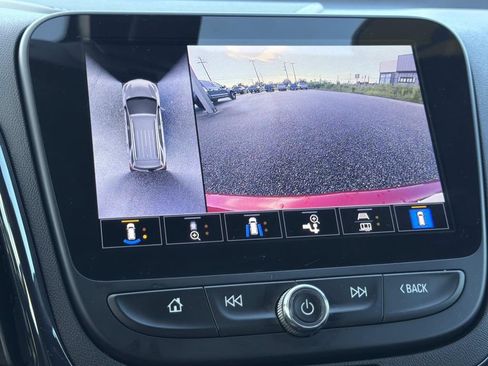 Used 2023 Chevrolet Equinox RS w/ RS Leather Package FWD image 25