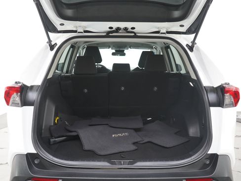 Used 2024 Toyota RAV4 XLE image 15