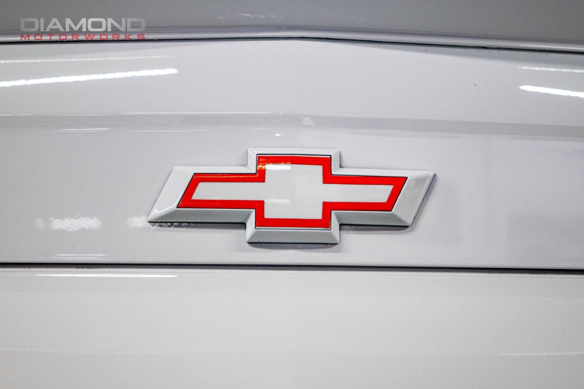 Used 2010 Chevrolet Camaro SS w/ LPO, Ground Effects Package RWD image 8