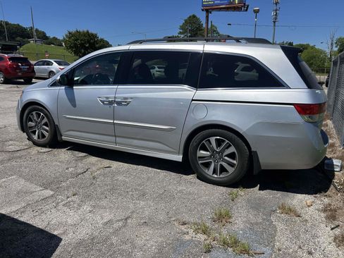 Used 2014 Honda Odyssey Touring image 3
