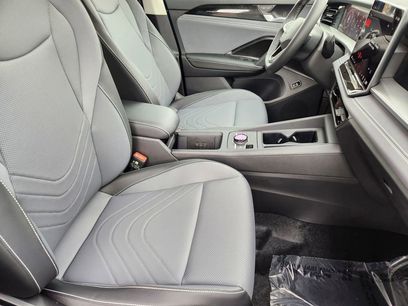 New 2026 Volkswagen Tiguan SE