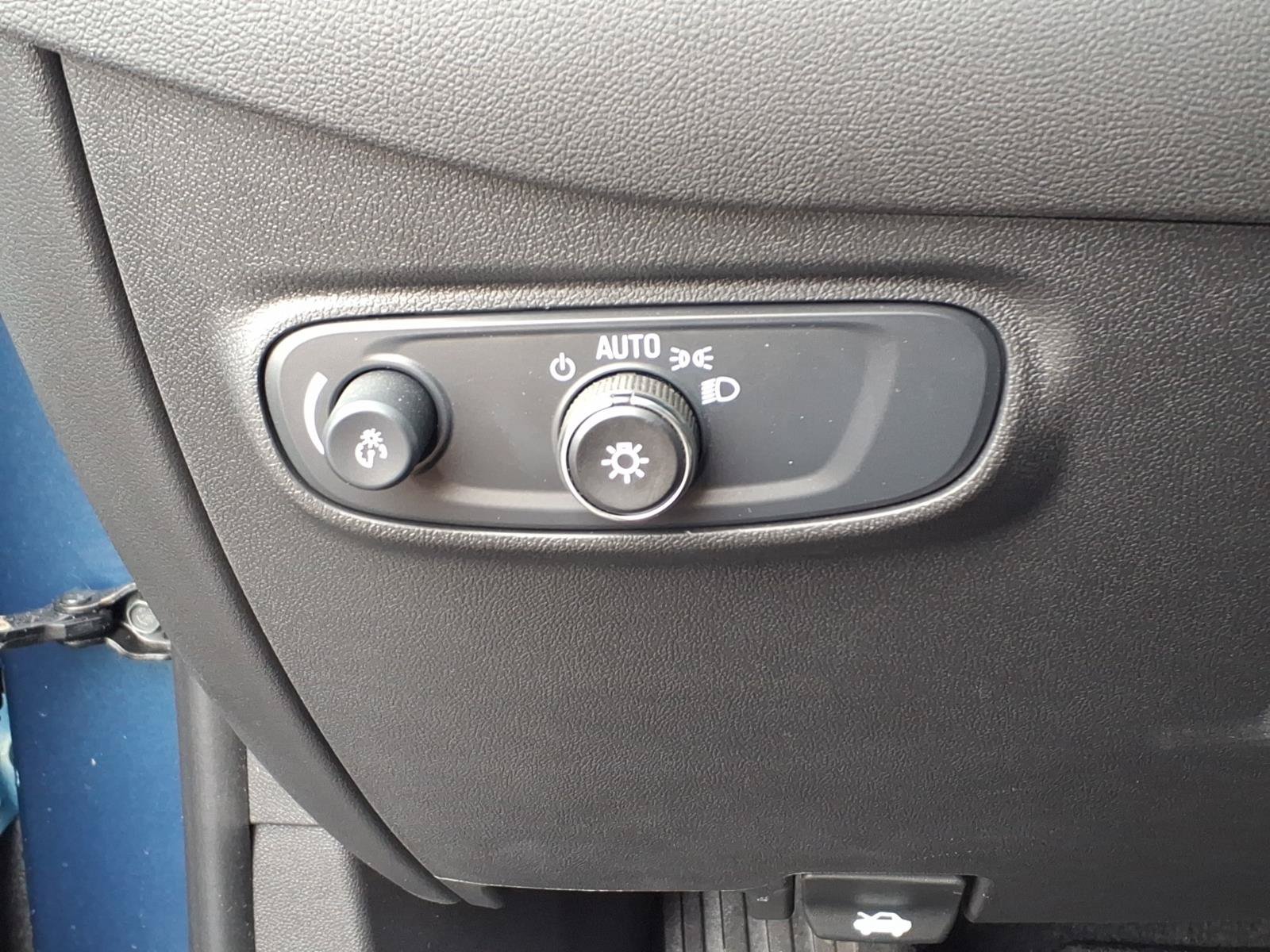 Used 2024 Chevrolet Equinox LT FWD image 22