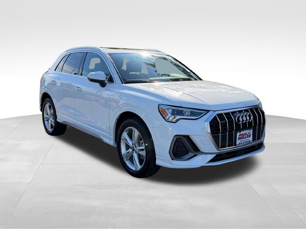 Used 2023 Audi Q3 2.0T Premium w/ Convenience Package AWD/4WD image 4