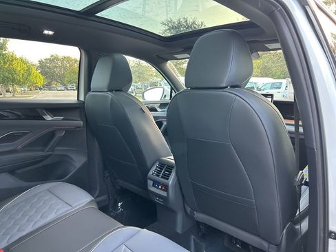 New 2026 Volkswagen Tiguan SEL R-Line image 48