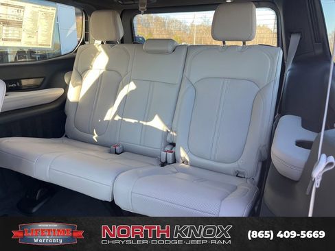 New 2026 Jeep Grand Wagoneer Summit w/ Rear Seat Video Group I AWD/4WD image 17
