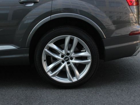 Used 2018 Audi Q7 3.0T Prestige AWD/4WD image 10