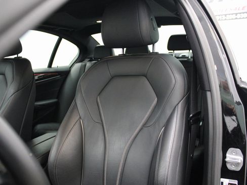 Used 2019 BMW 530i w/ Convenience Package image 19