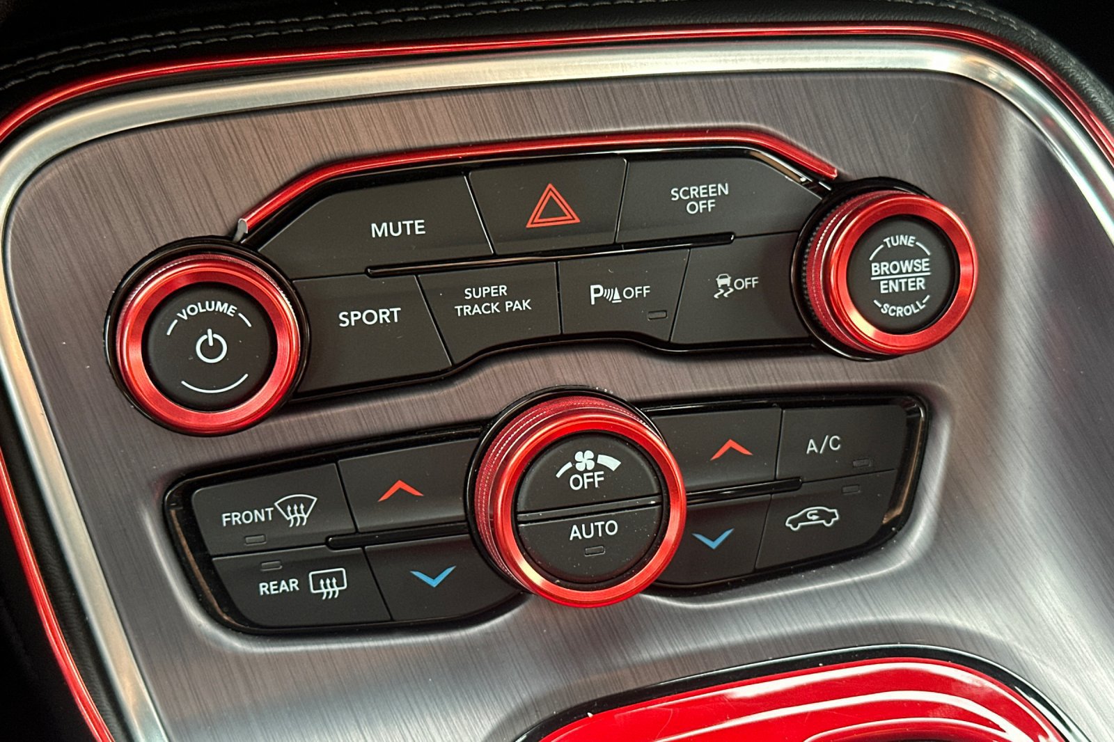 Used 2018 Dodge Challenger Scat Pack RWD image 19