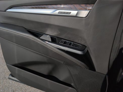 Certified 2025 Cadillac Escalade Sport Platinum w/ LPO, ONYX Package AWD/4WD image 15