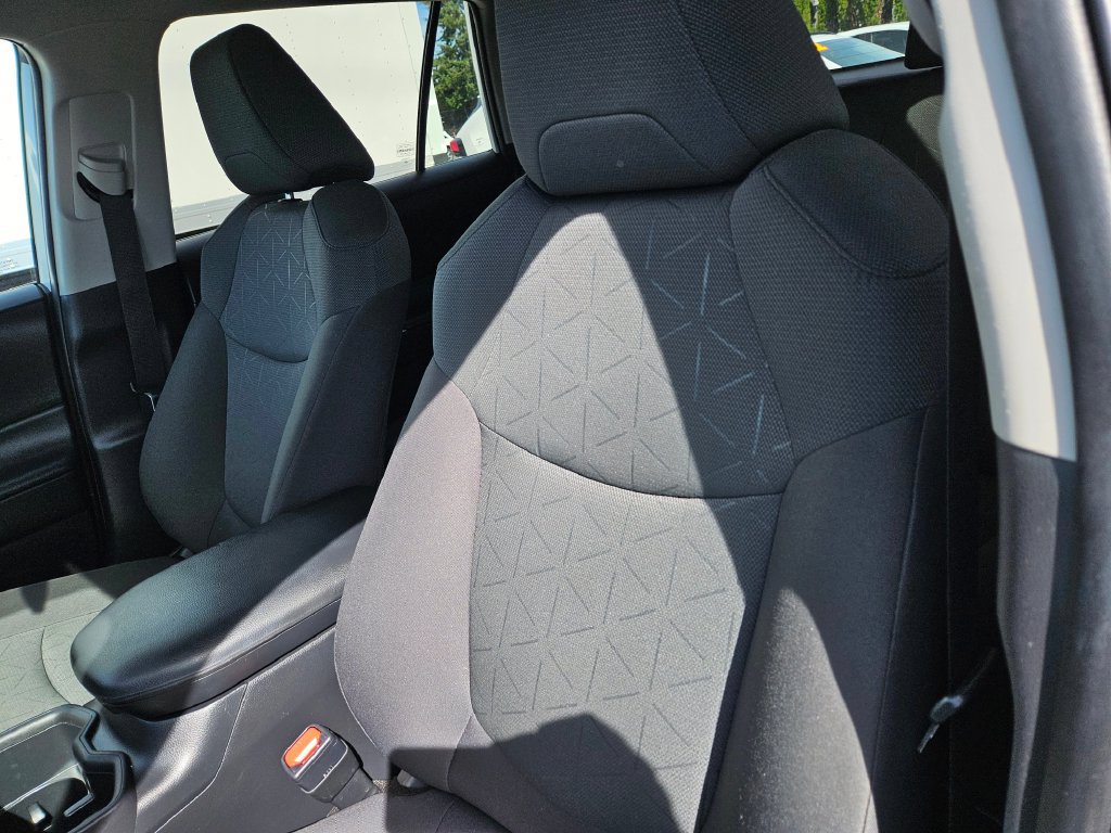 Used 2024 Toyota RAV4 XLE FWD image 19