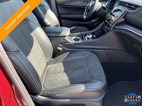 Certified 2024 Jeep Grand Cherokee Altitude AWD/4WD image 24