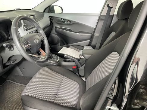 Used 2021 Hyundai Kona SEL AWD/4WD image 2