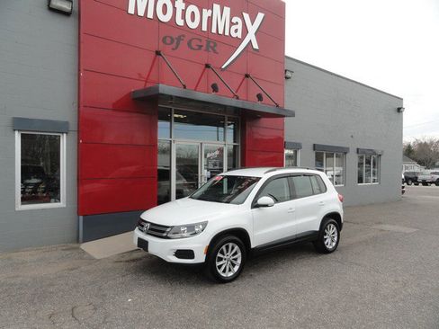 Used 2017 Volkswagen Tiguan Limited w/ Premium Package image 1