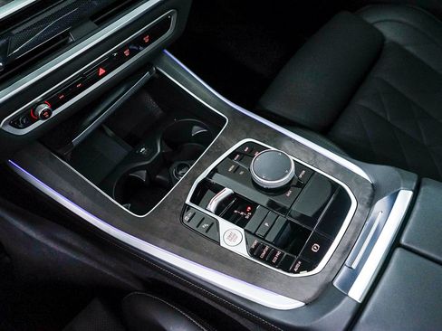 Used 2024 BMW X5 sDrive40i w/ M Sport Package RWD image 22