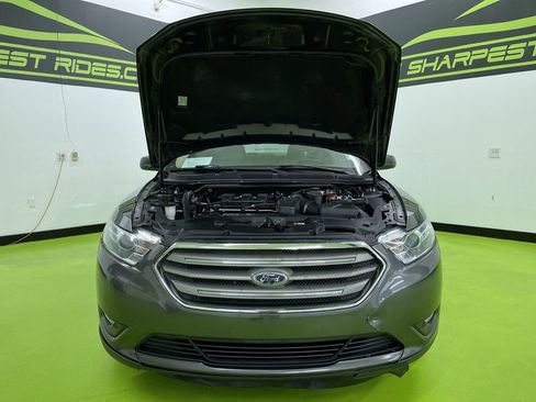Used 2017 Ford Taurus SEL w/ Equipment Group 201A image 4