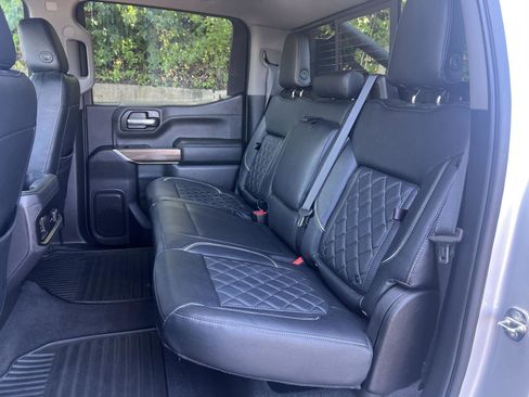 Used 2019 Chevrolet Silverado 1500 RST image 9