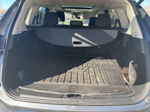 Used 2024 Nissan Rogue SV w/ SV Premium Package image 5