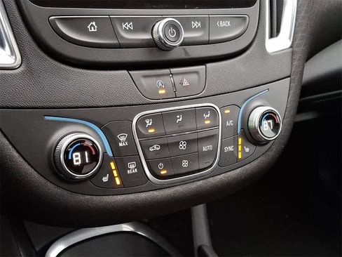 Used 2020 Chevrolet Malibu LT image 16