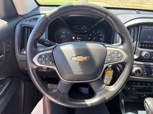 Used 2022 Chevrolet Colorado Z71 AWD/4WD image 11