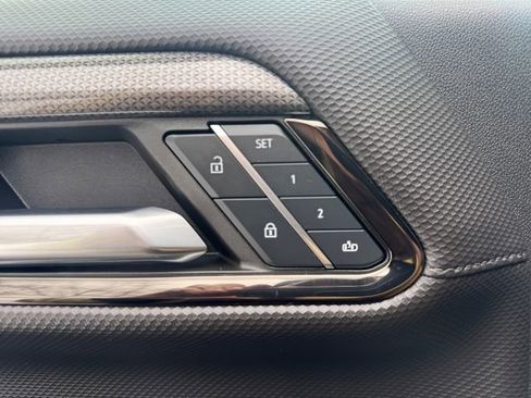 Used 2024 Chevrolet Silverado 2500 ZR2 w/ Snow Plow Prep/Camper Package image 10