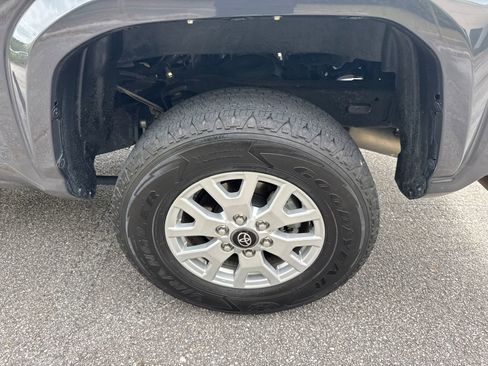 Used 2024 Toyota Tacoma SR5 AWD/4WD image 19