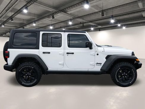 Used 2022 Jeep Wrangler Unlimited Sport AWD/4WD image 14