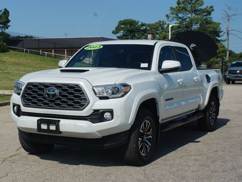 Used 2023 Toyota Tacoma TRD Sport w/ Black Out Package (TMS) AWD/4WD image 24