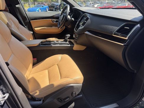 Used 2019 Volvo XC90 T6 Momentum w/ Advanced Package AWD/4WD image 13