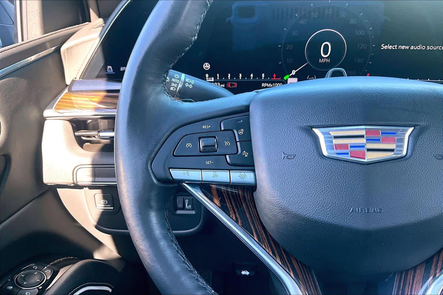 Used 2023 Cadillac Escalade ESV Premium Luxury RWD image 24