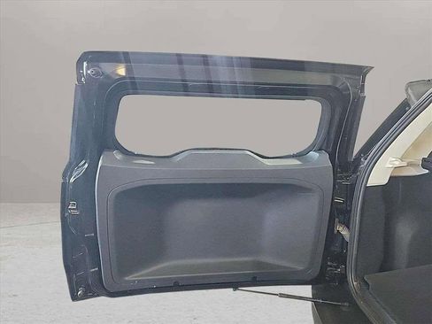 Used 2018 Ford EcoSport S image 19